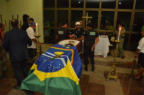 O enterro foi no cemitrio Morada da Paz, em Paulista