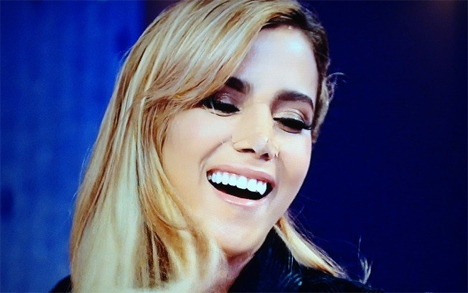 Anitta ainda est com curativo no nariz