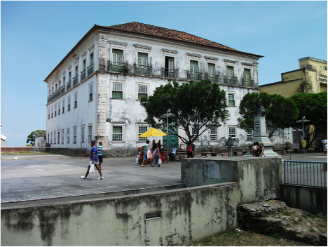 O Palcio Arquiepiscopal  uma construo do sculo XVIII