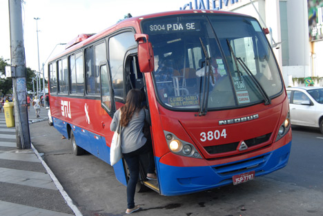 Os nibus executivos so muito visados pelos assaltantes