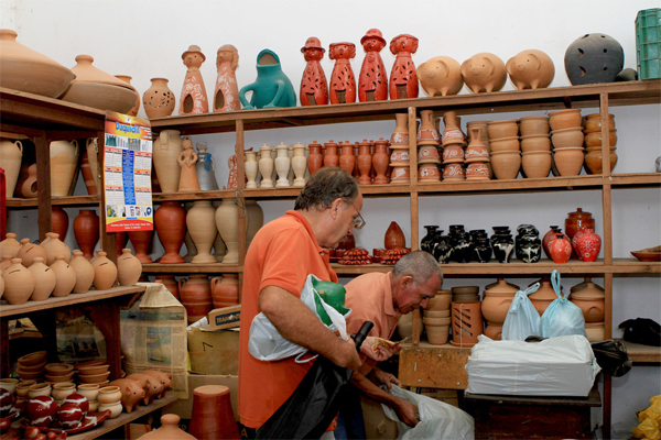 So 200 barracas para exposio das miniaturas e 50 para artesanato produzido por nazarenos e da regio