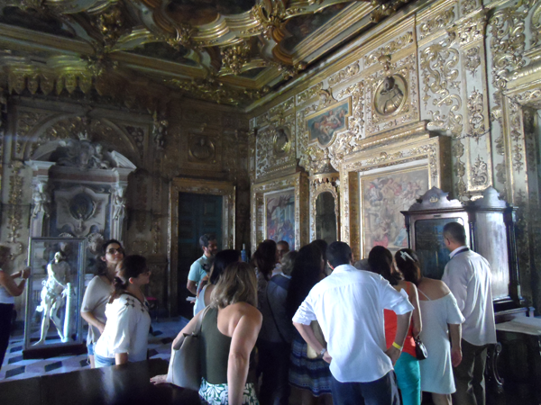 Visitas � sacristia do Convento do Carmo