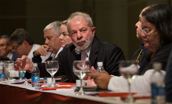 Lula foi absolvido das imputaes de corrupo e lavagem de dinheiro envolvendo o armazenamento do acervo presidencial