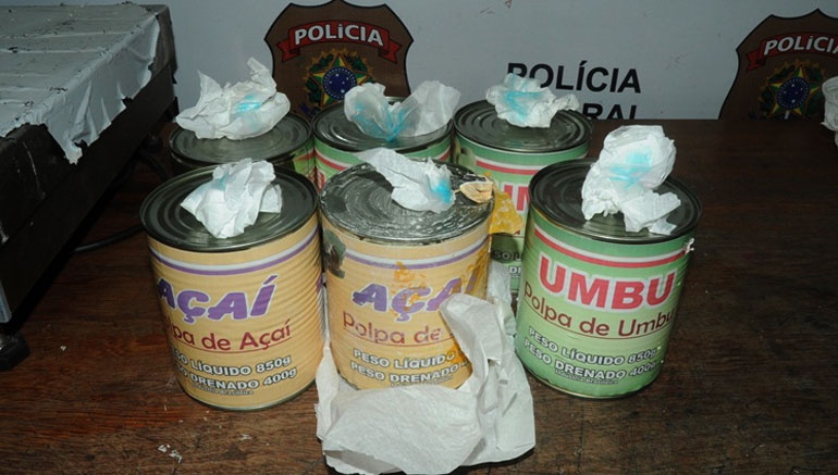 Seis latas que deveriam conter aa estavam com cocana