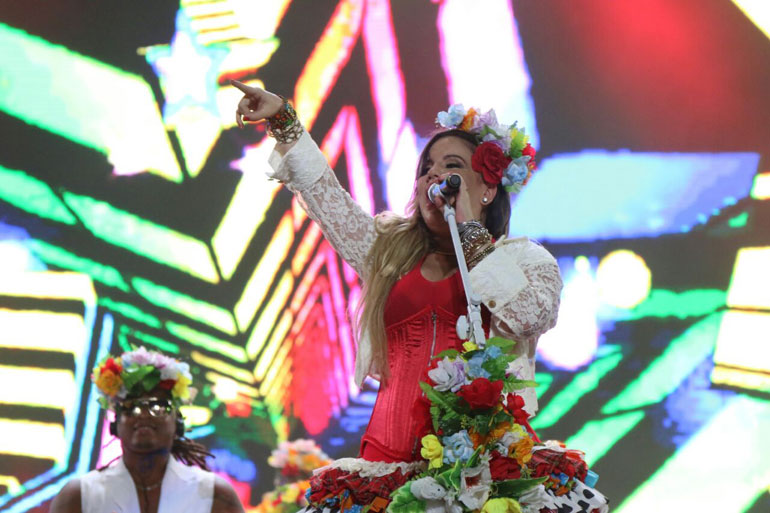 Amanda Santiago  convidada do cantor e compositor Gernimo, na tera-feira (16)