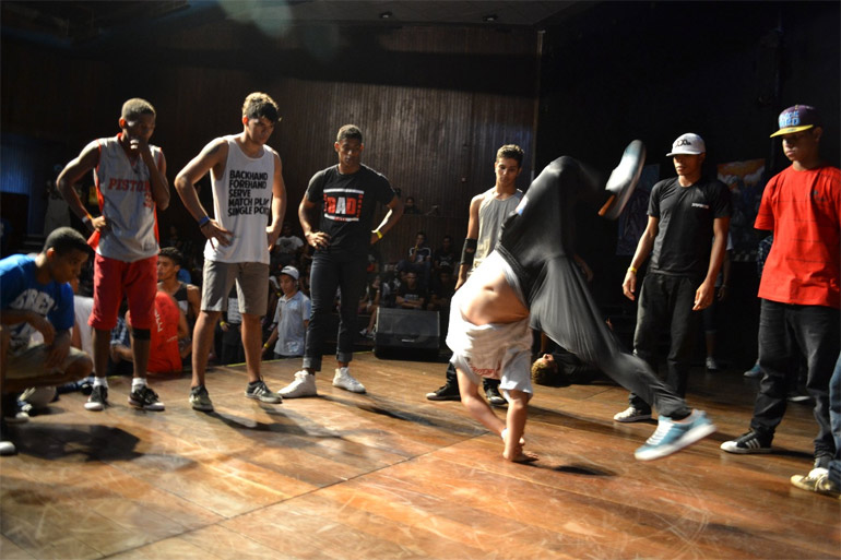 Durante o evento, B-boys e B-girls baianos apresentam coreografias