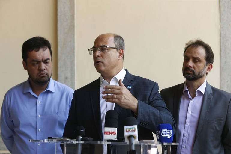 O governador do Rio de Janeiro, Wilson Witzel, fala  imprensa
