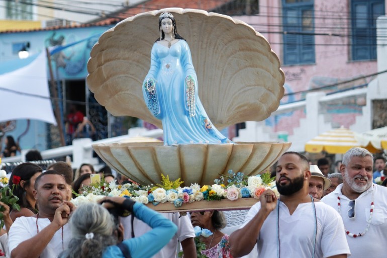 Yemanj� em uma concha: fartura e abund�ncia