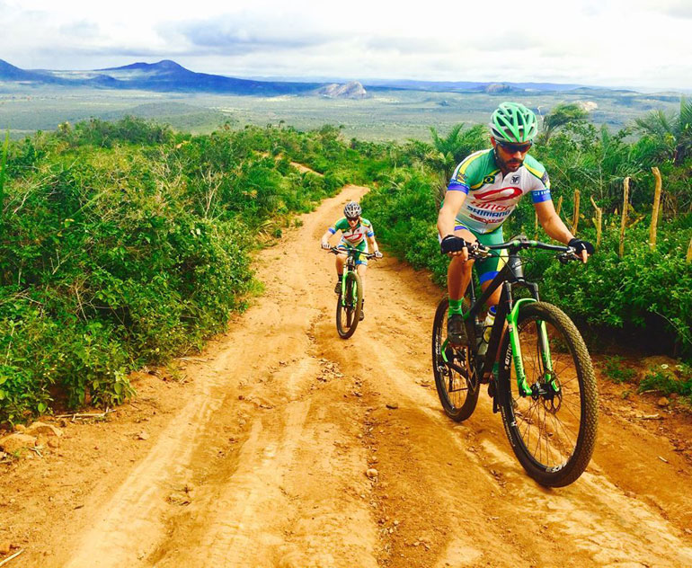 Santa Teresinha, distante 200 km de Salvador, recebe 1,5 mil ciclistas