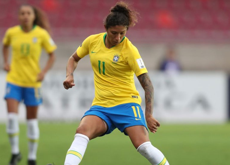 Cristiane marcou os 3 gols do jogo