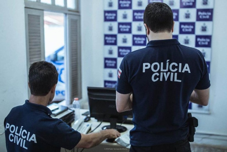 2 policiais