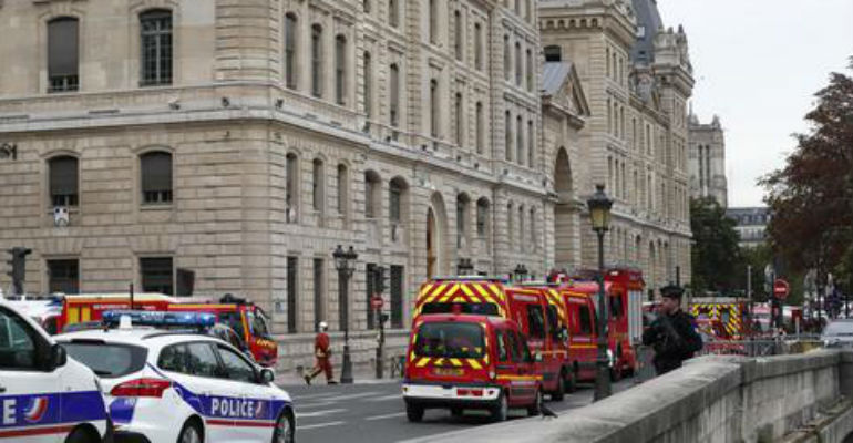 Fachada da sede da Polcia em Paris, na Frana
