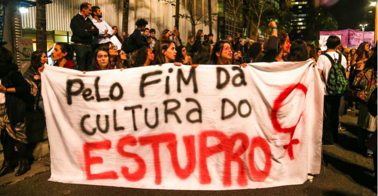 A PEC tem como objetivo reduzir a possibilidade de fuga de assassinos de mulheres