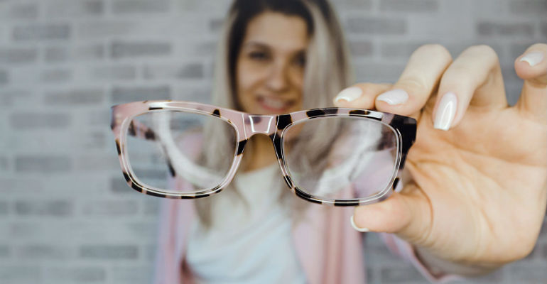 A miopia, dificuldade de enxergar  distncia,  o que mais cresce entre as mulheres