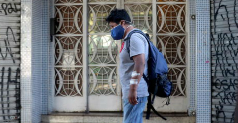 A medida � uma tentativa de frear a dissemina��o do novo coronav�rus 