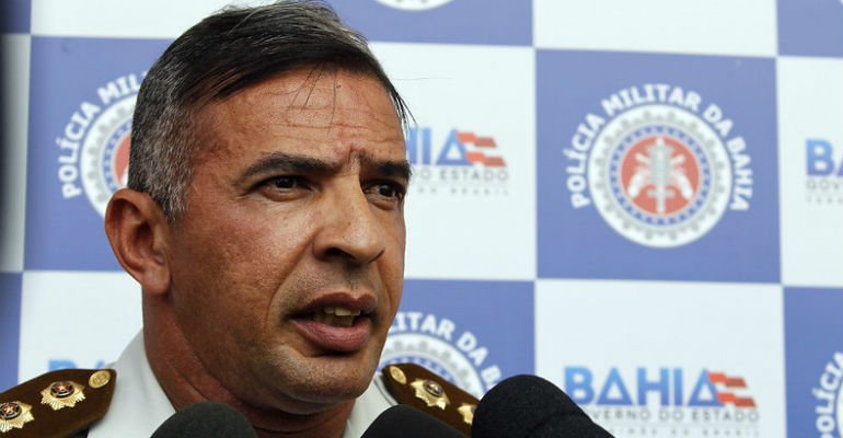 Os meliantes abordaram o coronel quando ele se dirigia  BMW X5