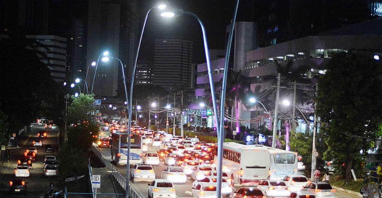  Av. Tancredo Neves