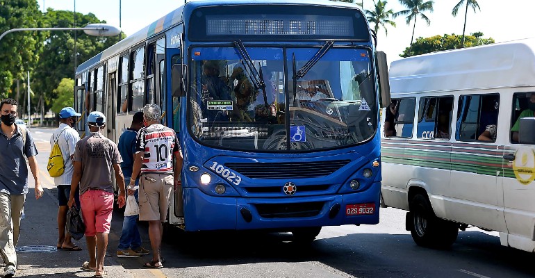 Os nibus vo fazer a ltima viagem passando pelos principais corredores a partir das 21h30