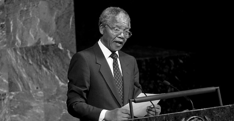 Nelson Mandela durante pronunciamento na Assembleia Geral em junho de 1990