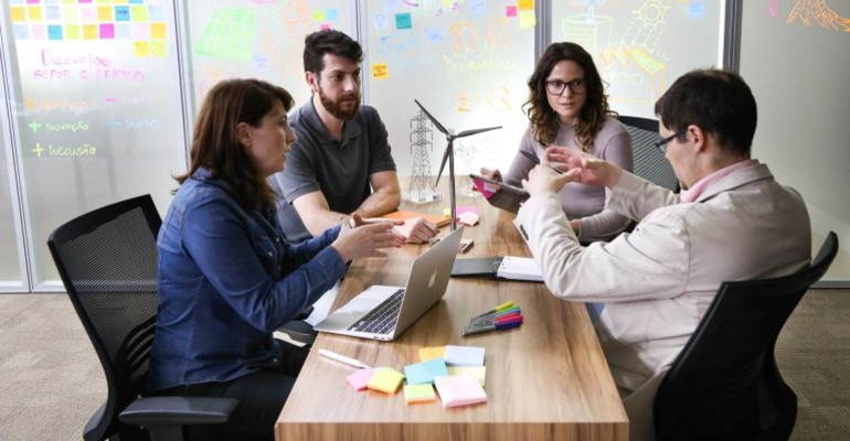 Propostas incentivam microempresas e startups 