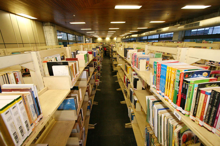 Em Salvador h seis bibliotecas pblicas estaduais
