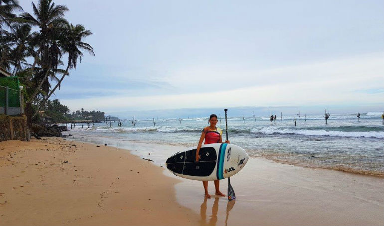 A paulistana Roberta Borsari viajou com o objetivo de conhecer o destino a bordo de um stand up paddle