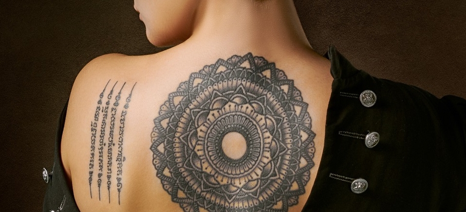 Tatuagem nas costas 