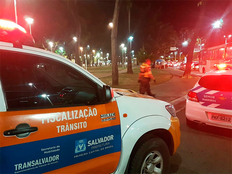 O desrespeito às leis de trânsito é uma rotina, no Brasil