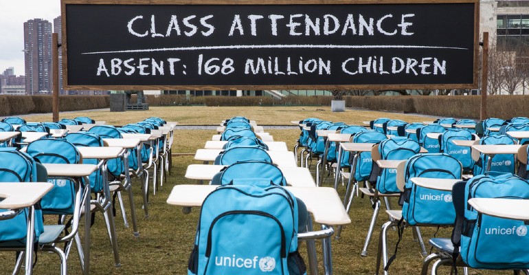 Instalao do Unicef, na sede da ONU em Nova Iorque, alerta para fechamento de escolas em todo o mundo