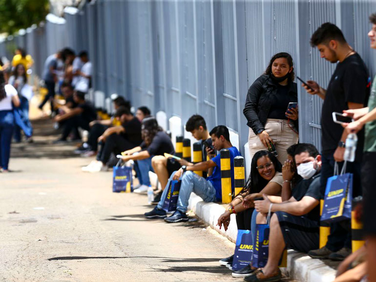 A espera pela abertura dos portões
