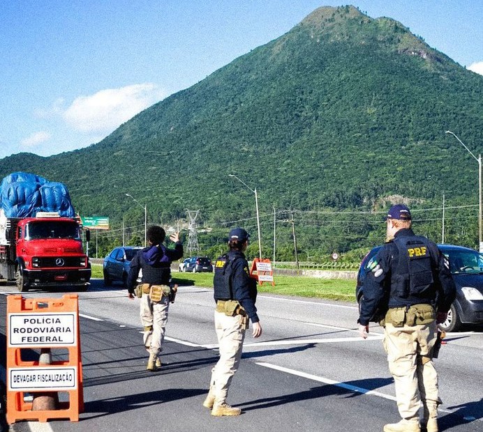 Operação da PRF nas estradas