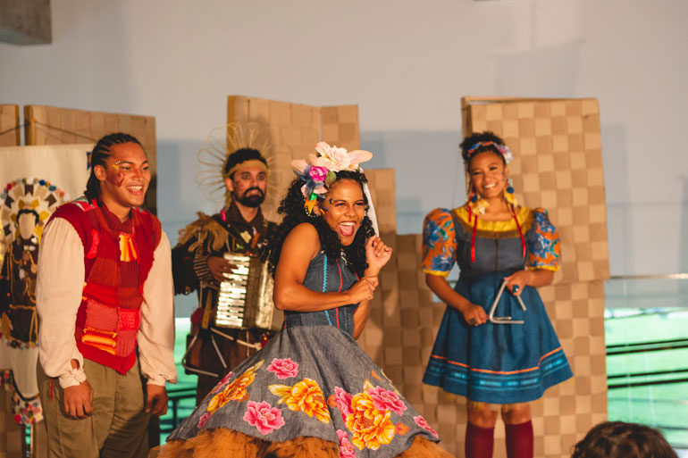 A obra é inspirada em "Romeu e Julieta", de Shakespeare