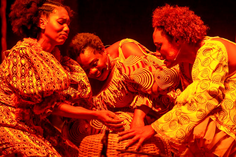 Uma fábula poética sobre o feminino negro