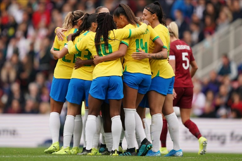 Seleção Feminina bate Inglaterra pela primeira