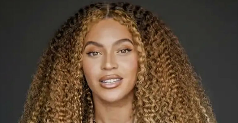 Beyoncé lança música de surpresa,