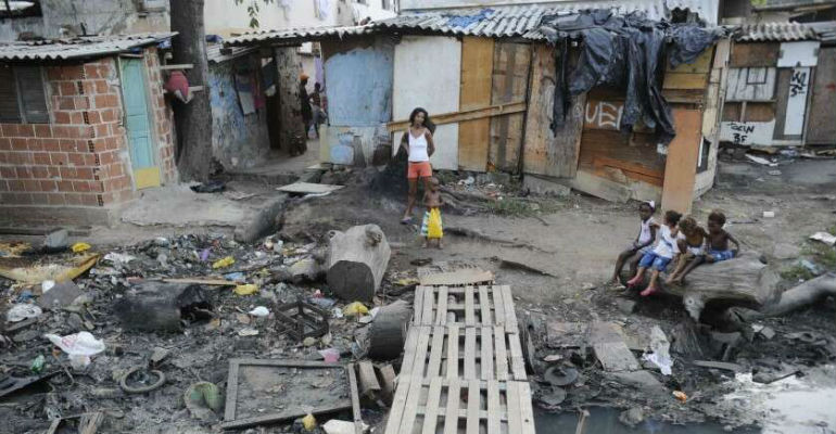 Extrema Pobreza No Brasil Avan A E Atinge Milh Es De Fam Lias